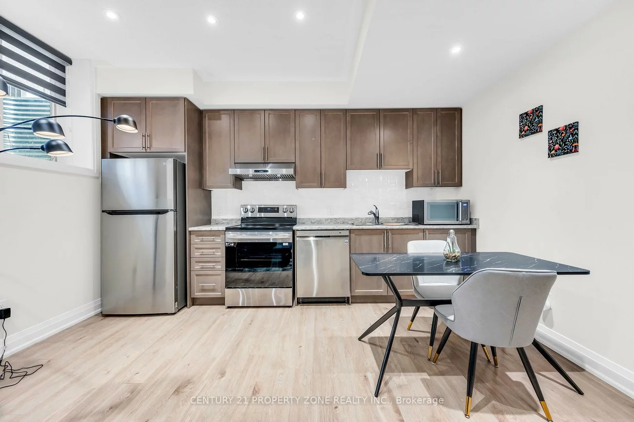 12, Trellanock, Bram West, Brampton