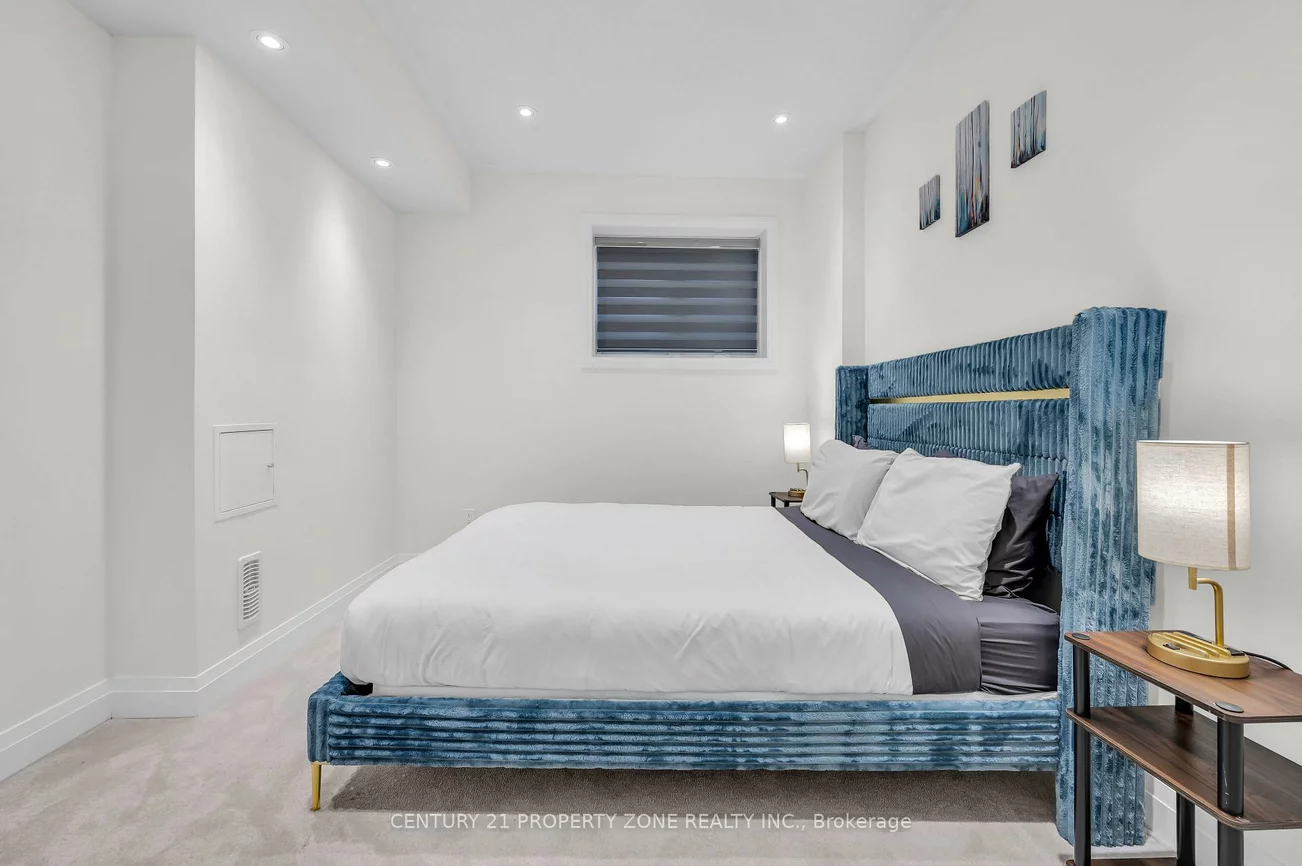 12, Trellanock, Bram West, Brampton