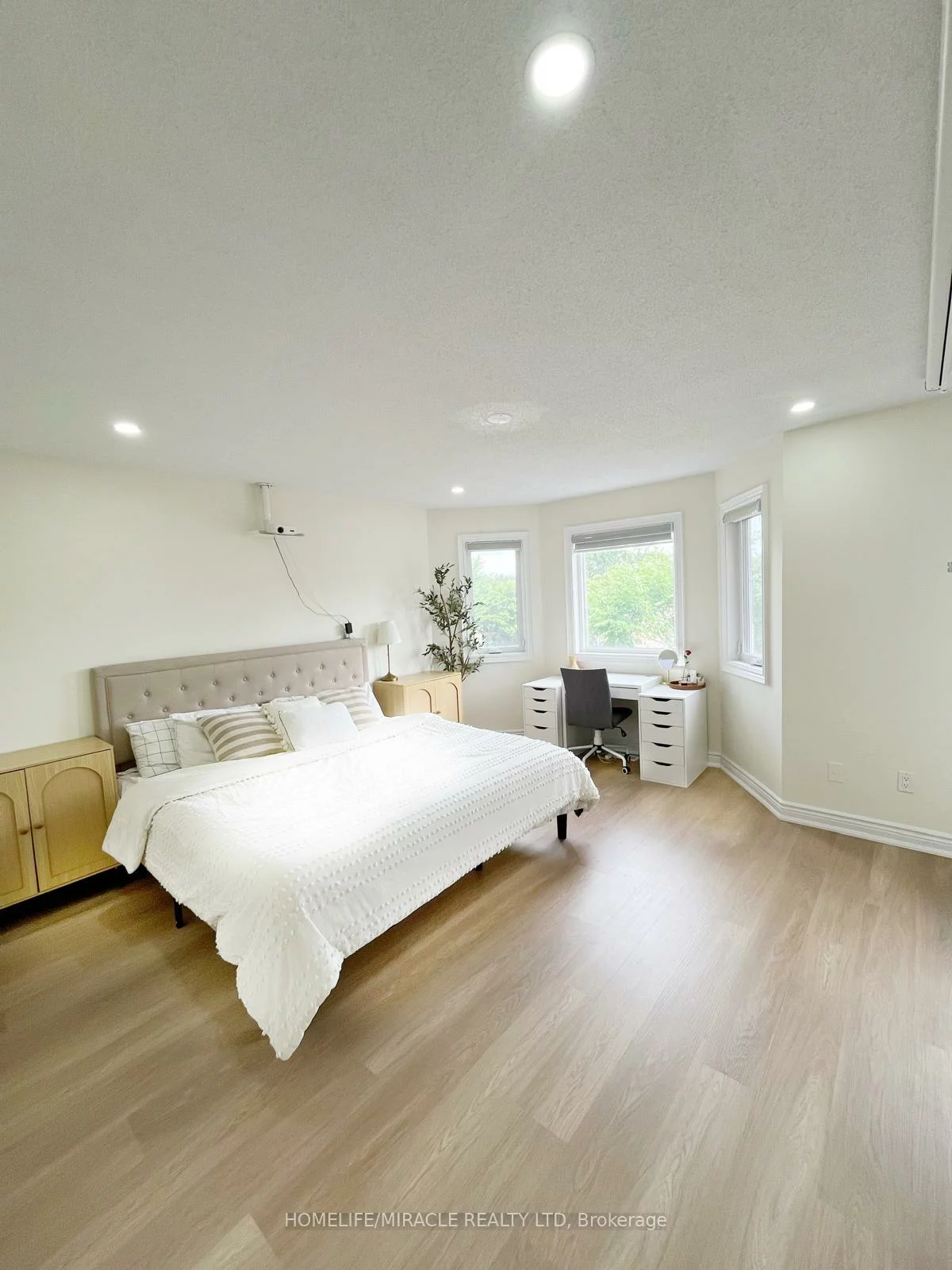 18, Killarney, Heart Lake East, Brampton