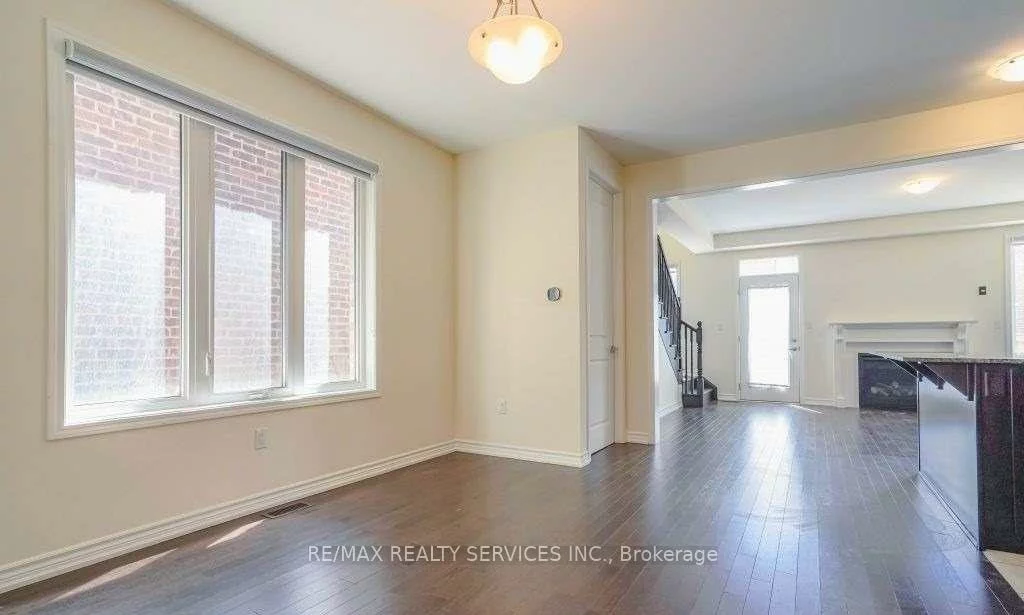 4, Divers, Northwest Brampton, Brampton