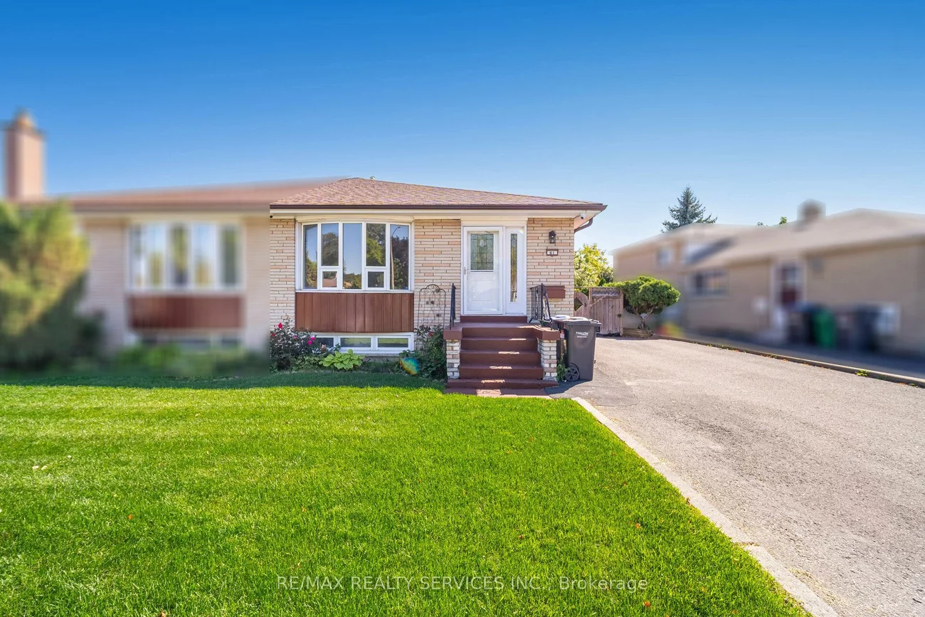 61, Avondale, Avondale, Brampton