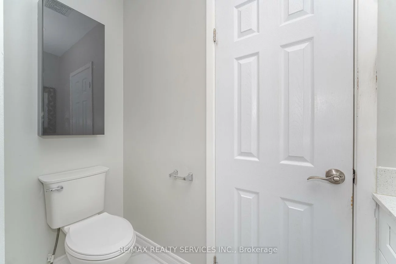 61, Avondale, Avondale, Brampton