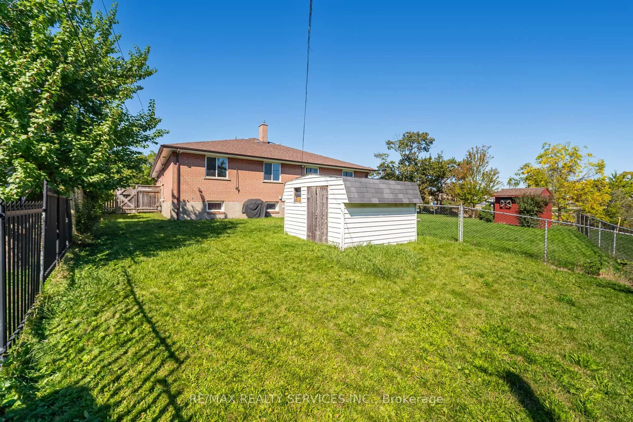 61, Avondale, Avondale, Brampton