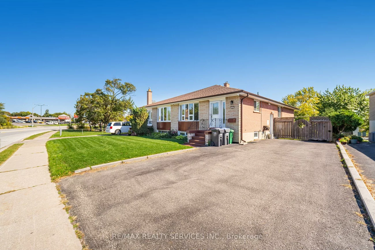 61, Avondale, Avondale, Brampton