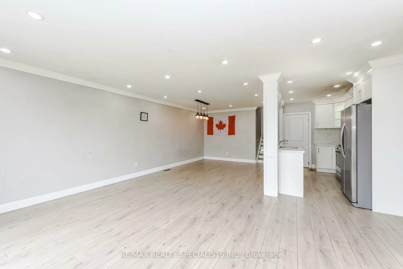 137, Avondale, Avondale, Brampton