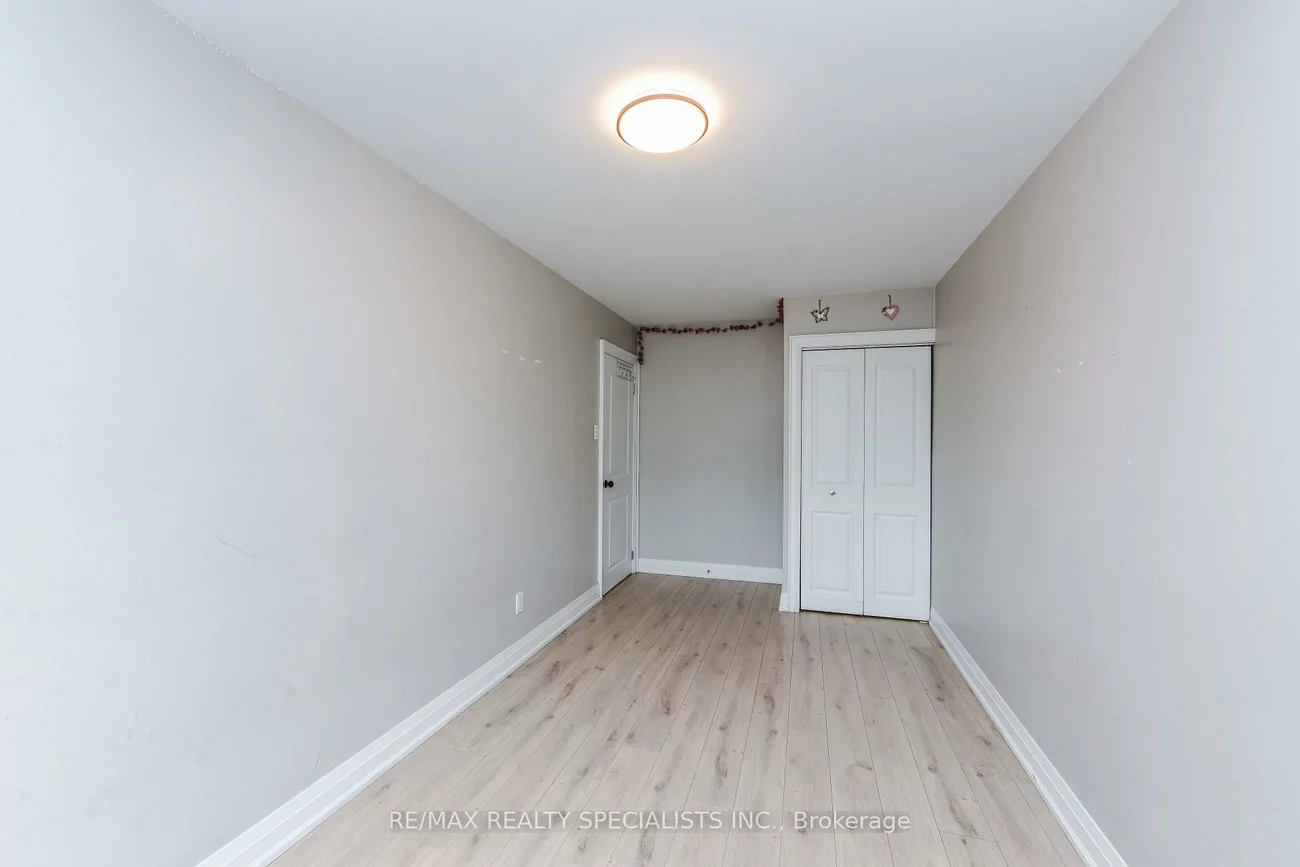 137, Avondale, Avondale, Brampton