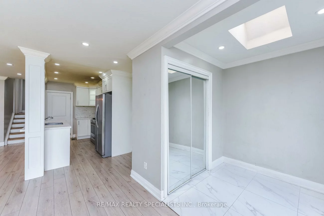 137, Avondale, Avondale, Brampton