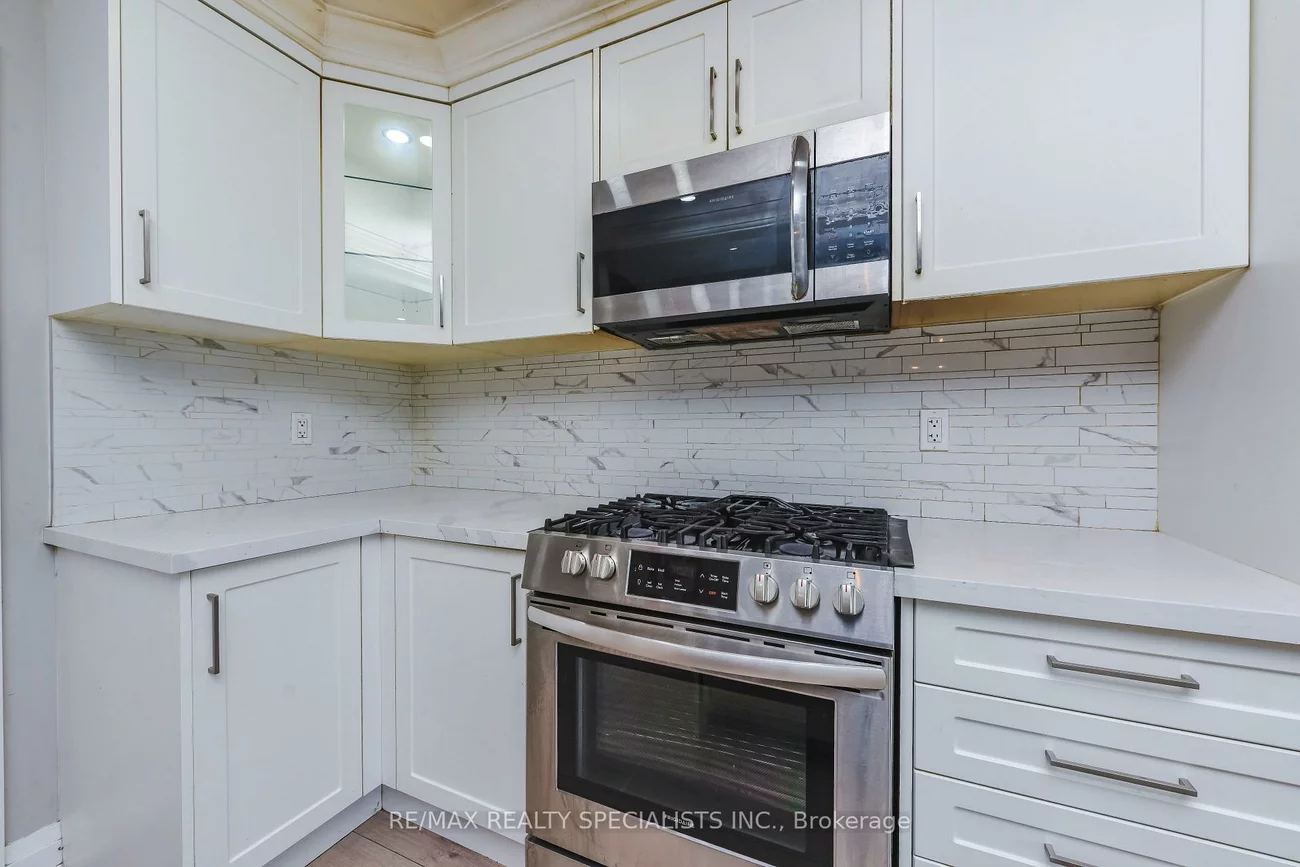 137, Avondale, Avondale, Brampton