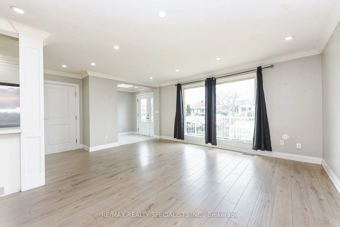 137, Avondale, Avondale, Brampton