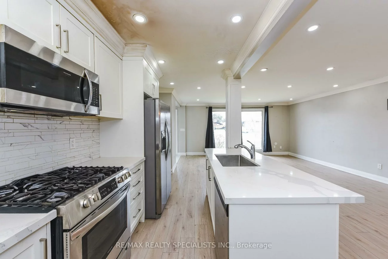 137, Avondale, Avondale, Brampton