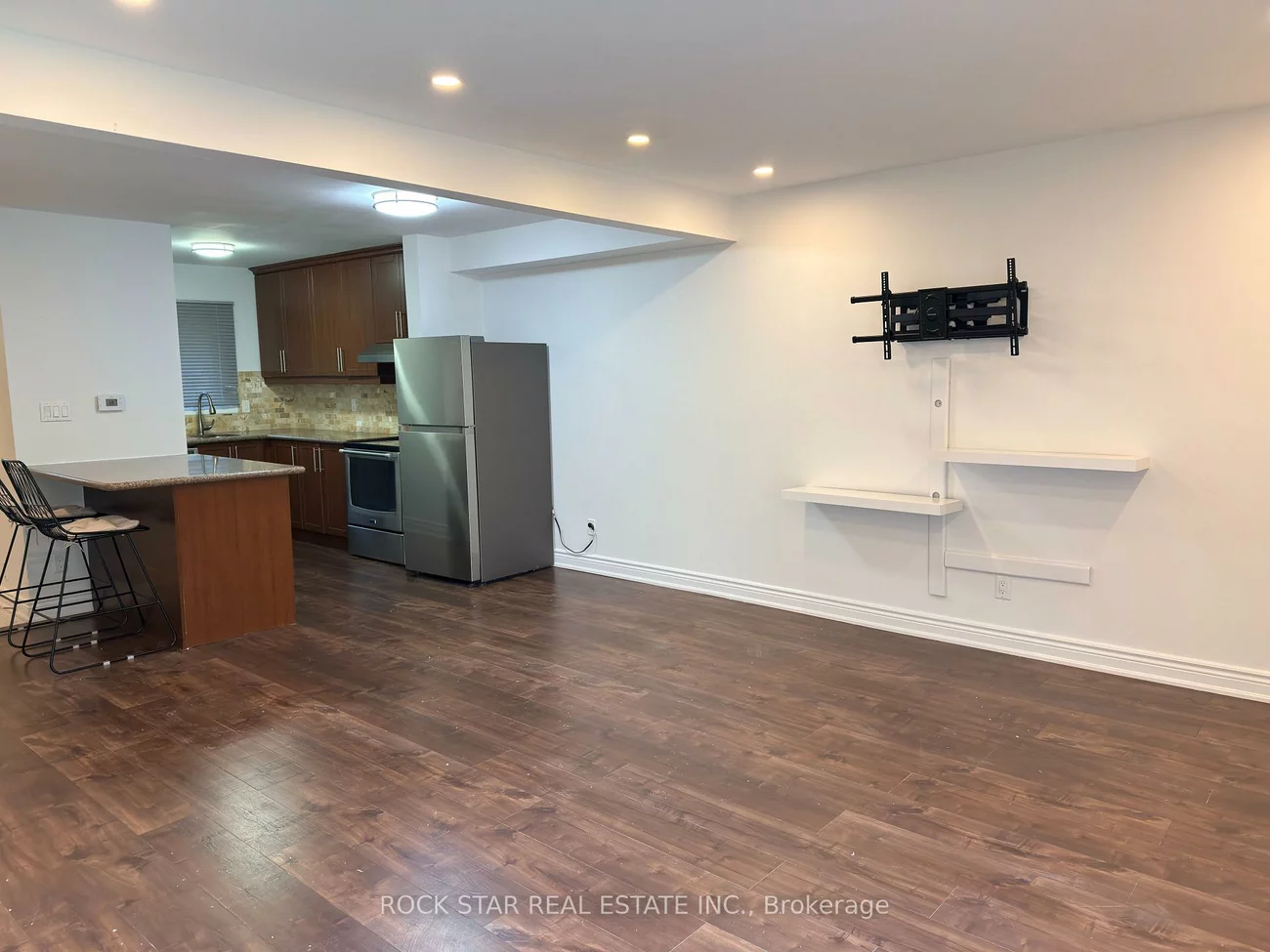 15, Hardcastle, Central Park, Brampton