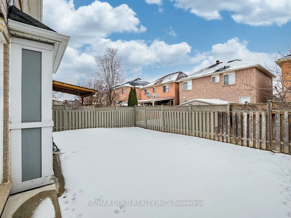 42, Zimmer, Gore Industrial North, Brampton