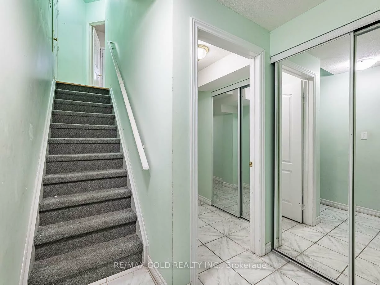 42, Zimmer, Gore Industrial North, Brampton