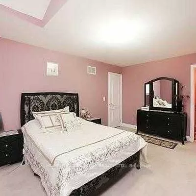 29, Jacksonville, Vales of Castlemore, Brampton