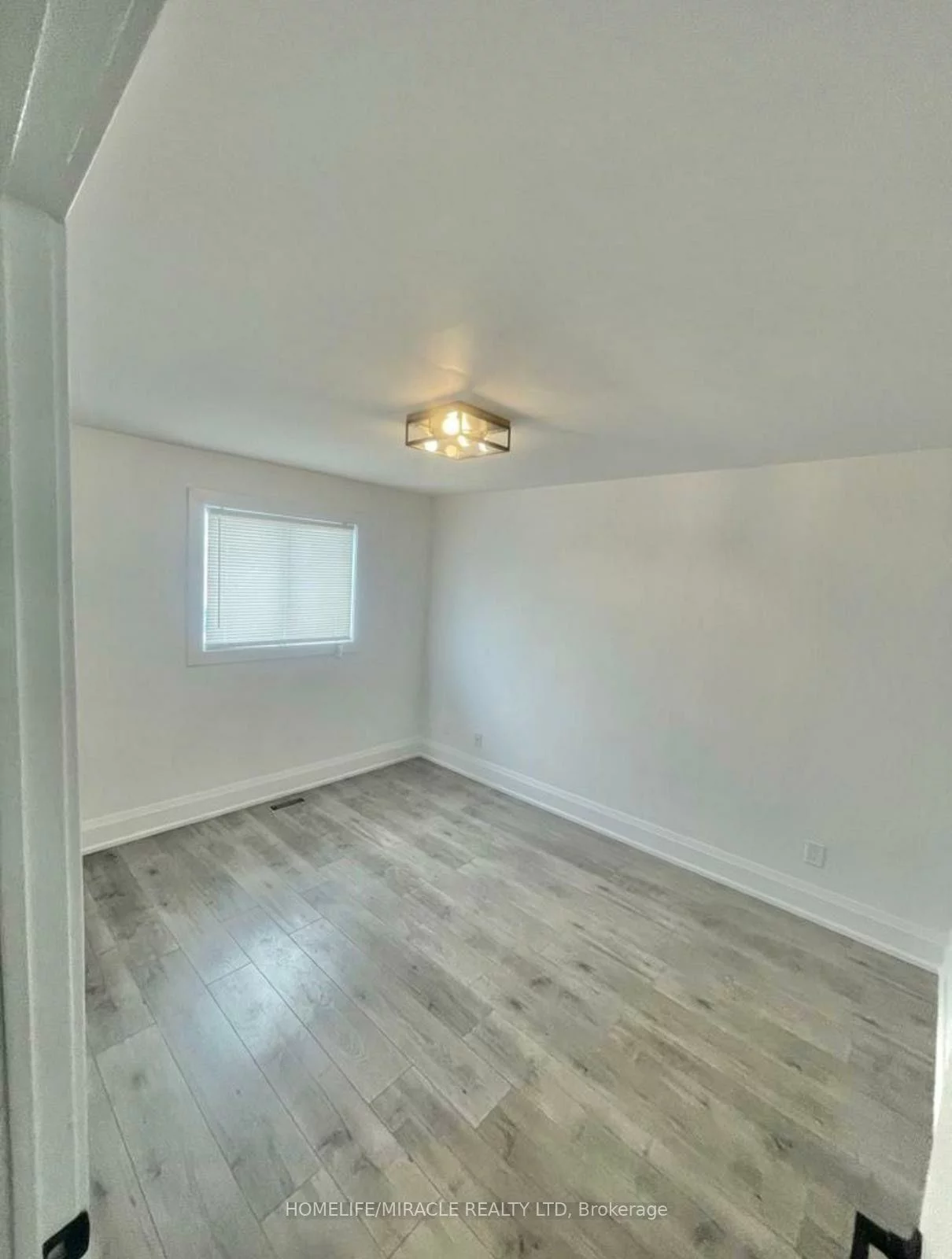 21, Ecclestone, Brampton West, Brampton