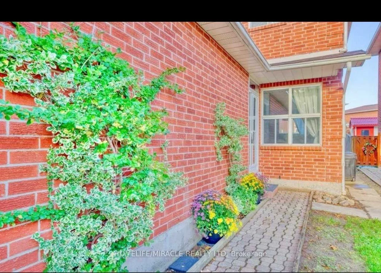 21, Ecclestone, Brampton West, Brampton
