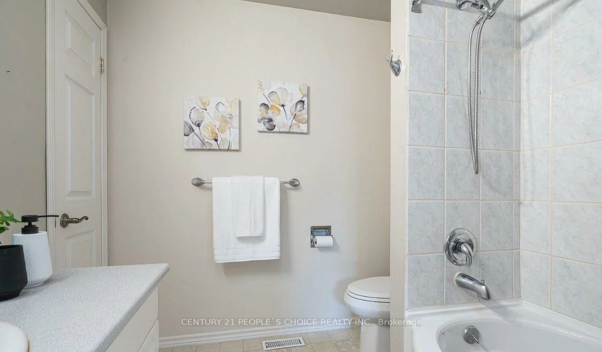 21, Rawling, Heart Lake East, Brampton