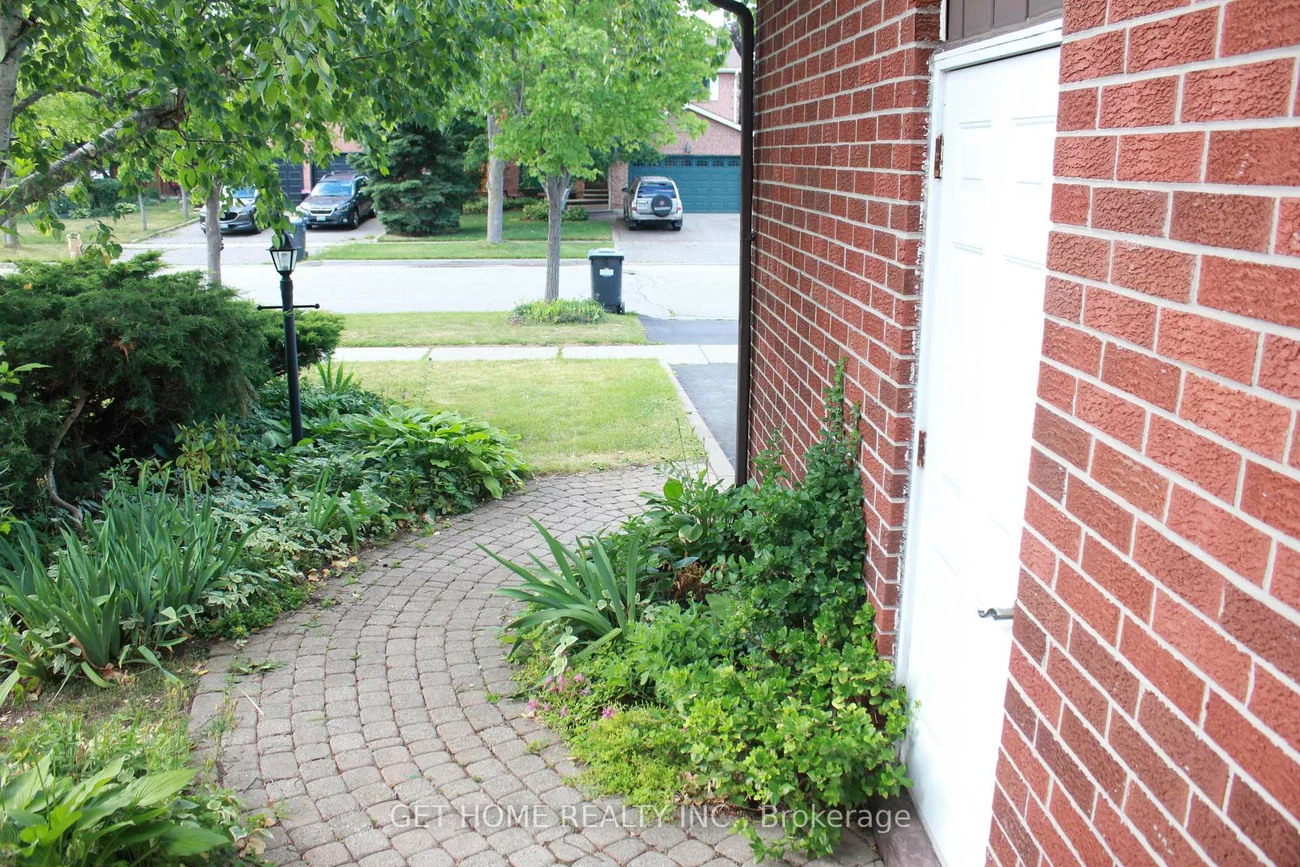 32, Torrance Woods, Fletcher's West, Brampton