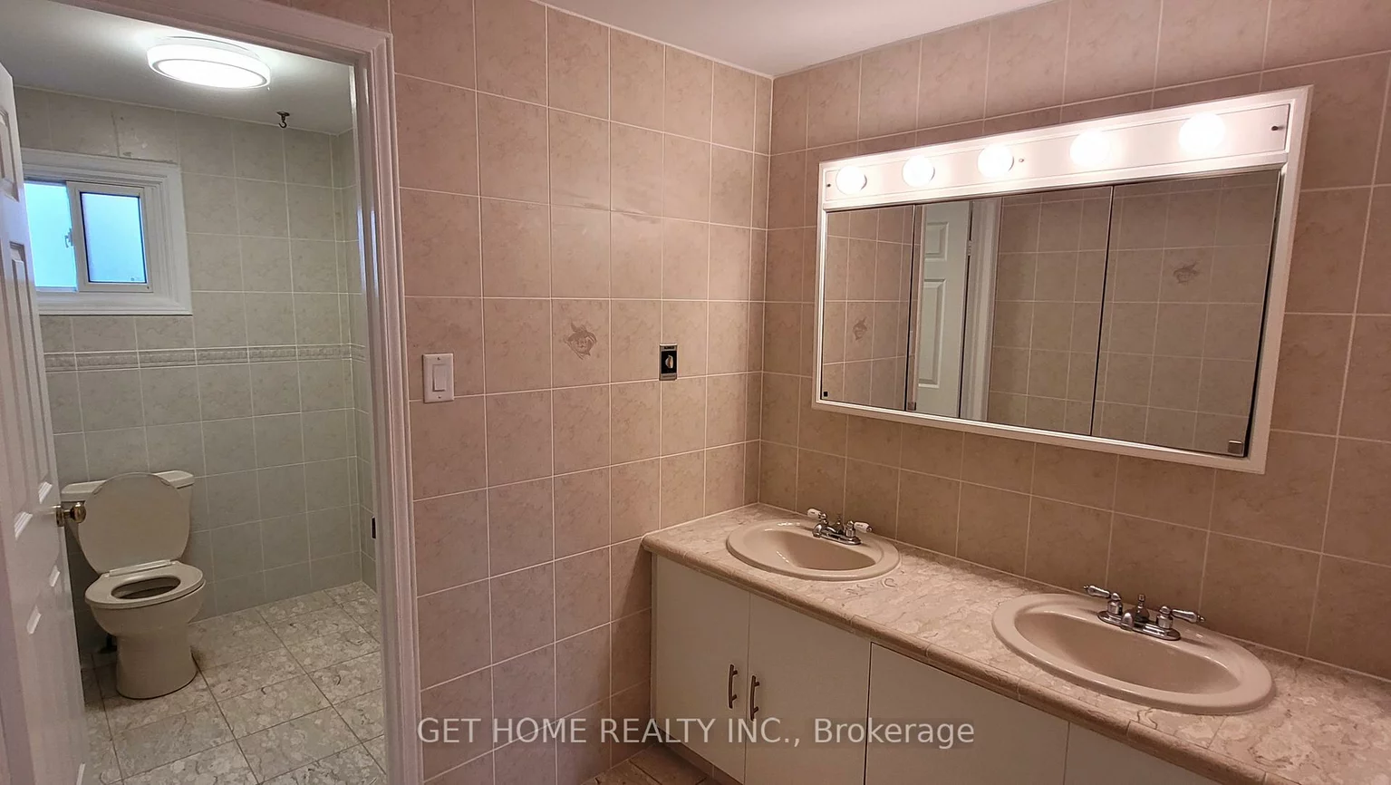 32, Torrance Woods, Fletcher's West, Brampton