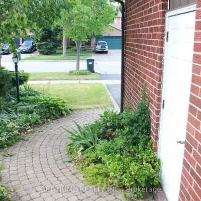 32, Torrance Woods, Fletcher's West, Brampton