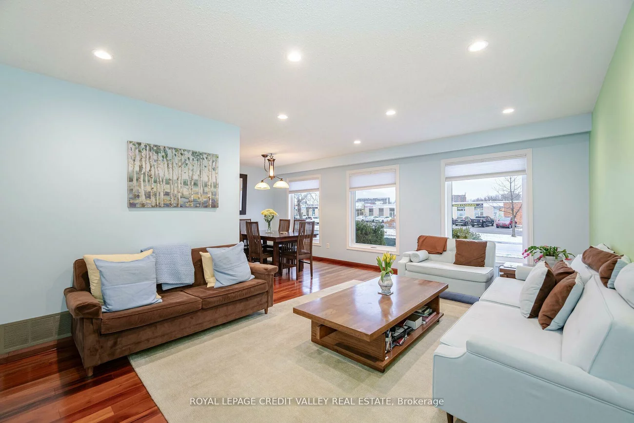 17, Meadowland, Brampton East, Brampton