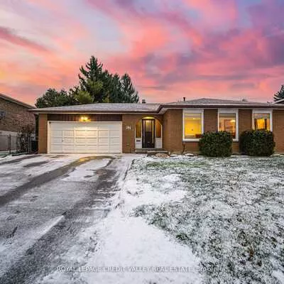 17, Meadowland, Brampton East, Brampton
