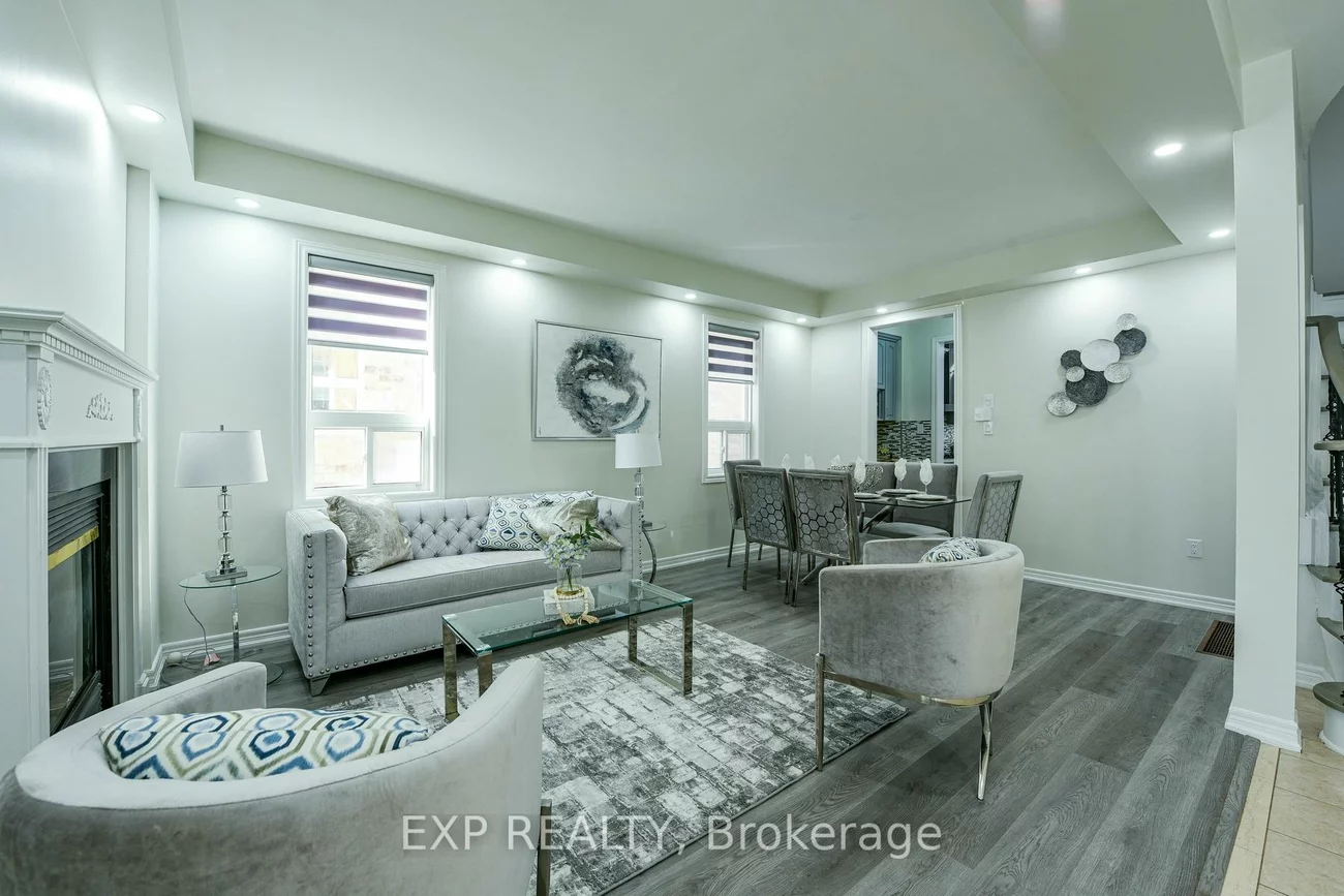 50, Northface, Sandringham-Wellington, Brampton