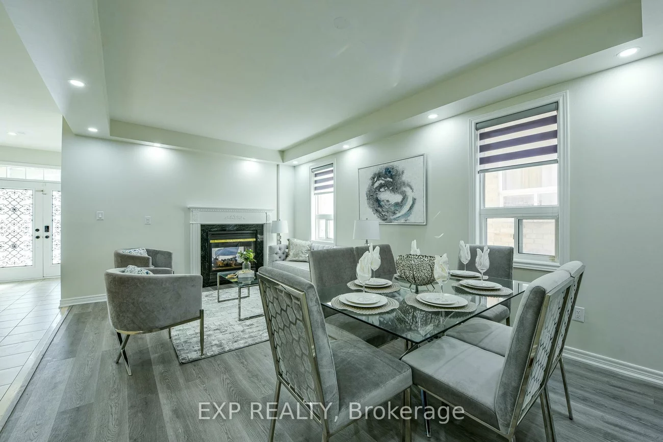 50, Northface, Sandringham-Wellington, Brampton