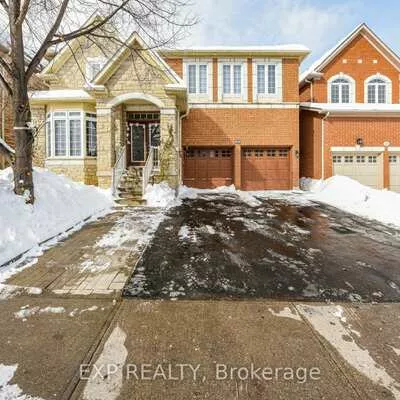 50, Northface, Sandringham-Wellington, Brampton