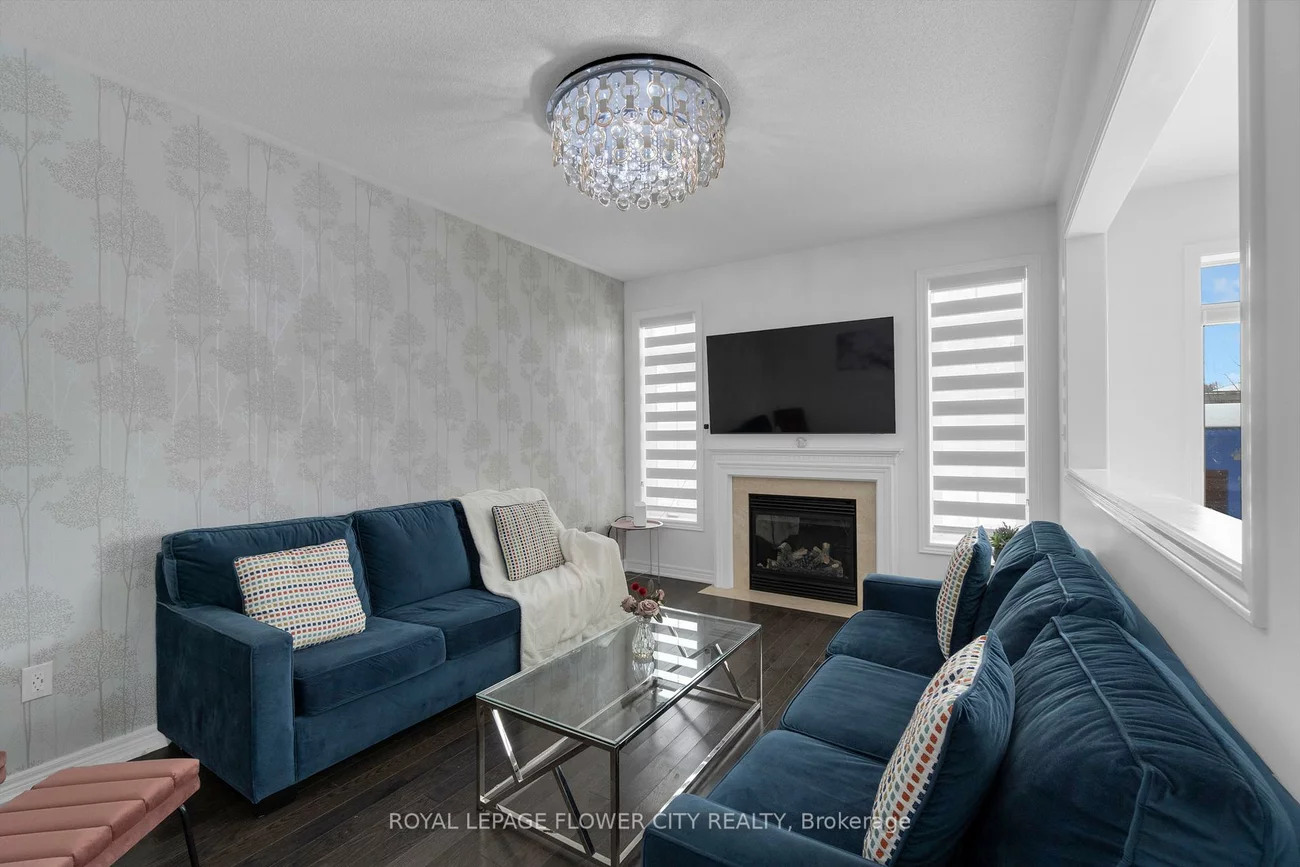 22, Vanwood, Vales of Castlemore, Brampton