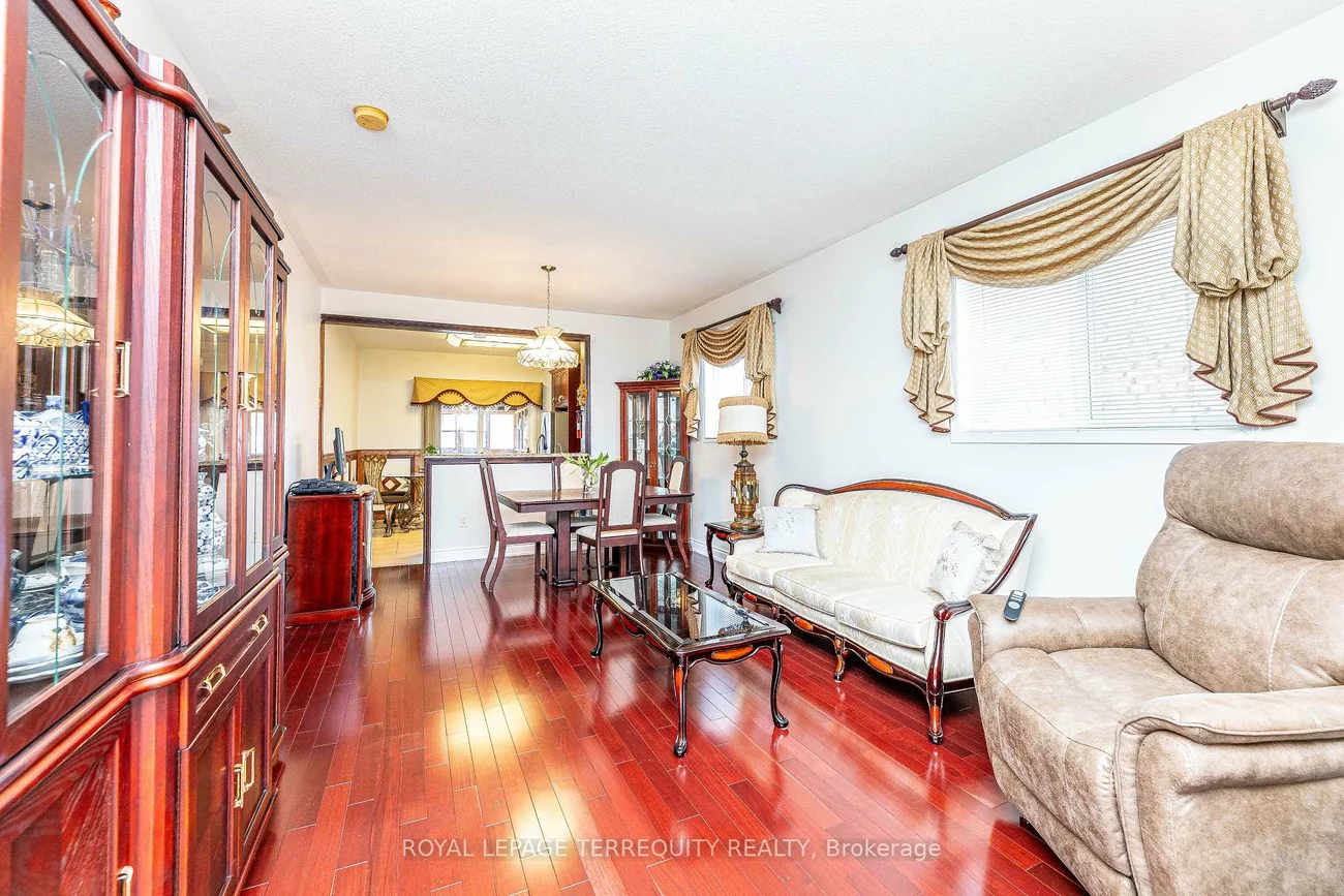 21, Collingwood, Snelgrove, Brampton