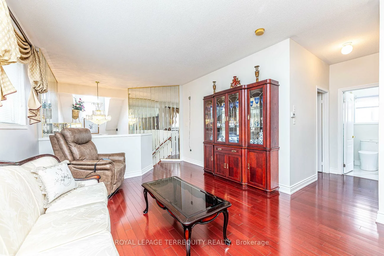 21, Collingwood, Snelgrove, Brampton