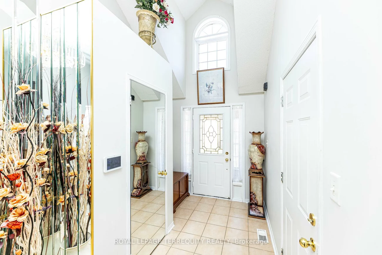 21, Collingwood, Snelgrove, Brampton