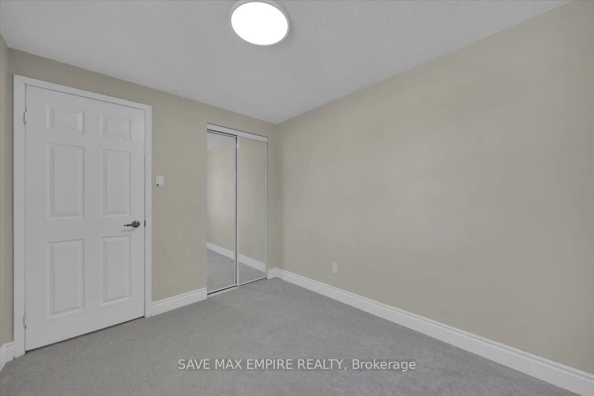 18, Hasting, Central Park, Brampton
