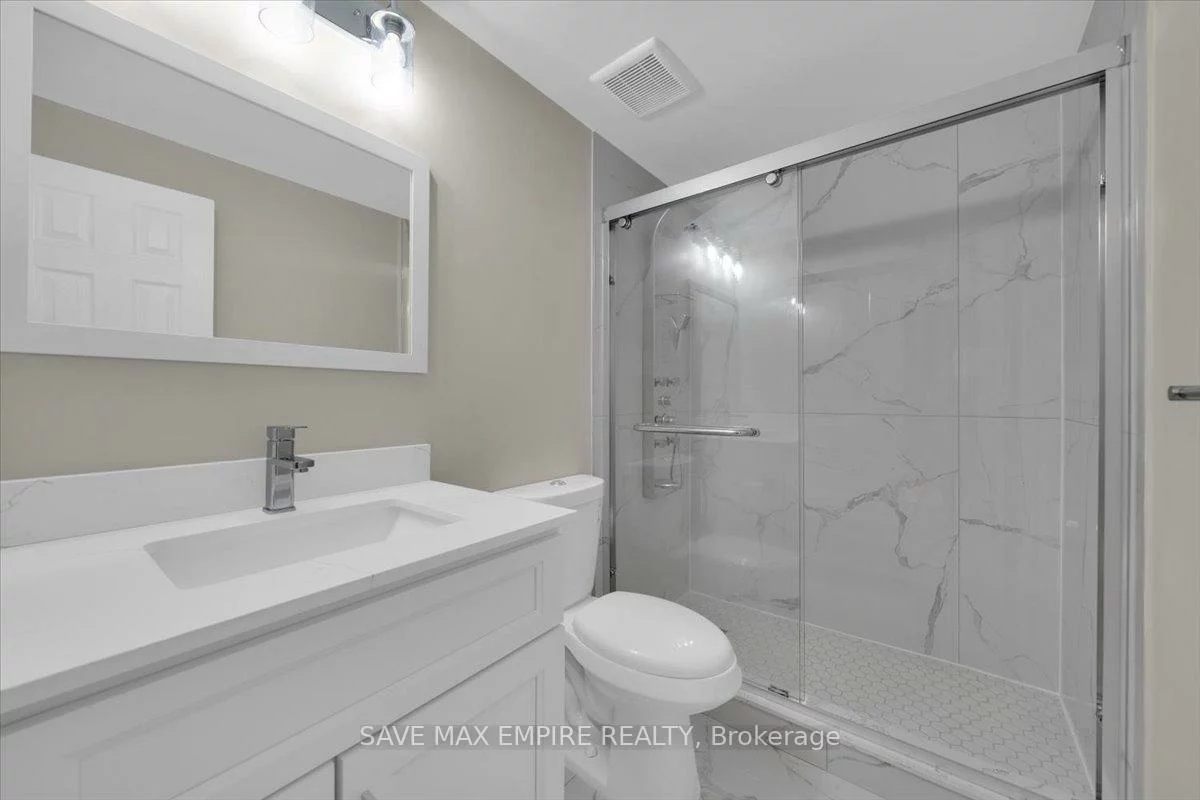 18, Hasting, Central Park, Brampton