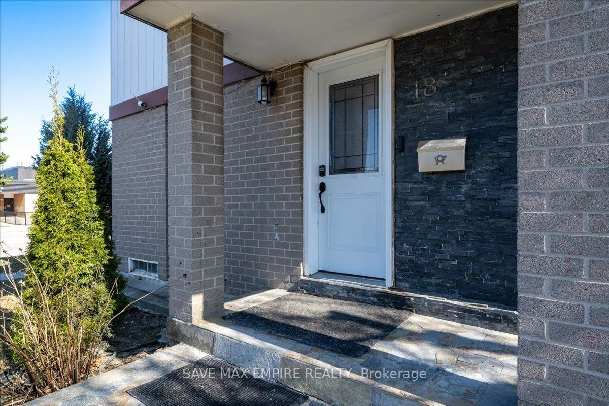 18, Hasting, Central Park, Brampton