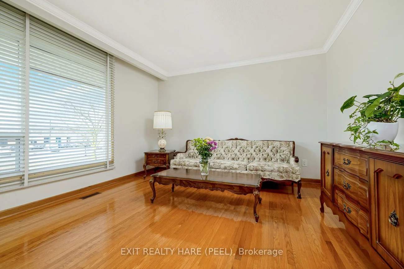 7, Meadowland, Brampton East, Brampton