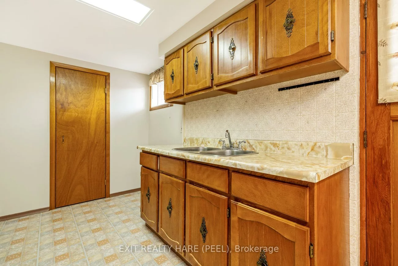 7, Meadowland, Brampton East, Brampton