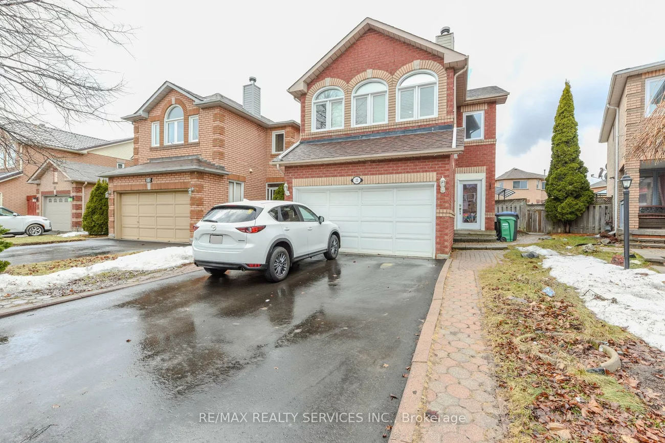 33, Valonia, Brampton North, Brampton