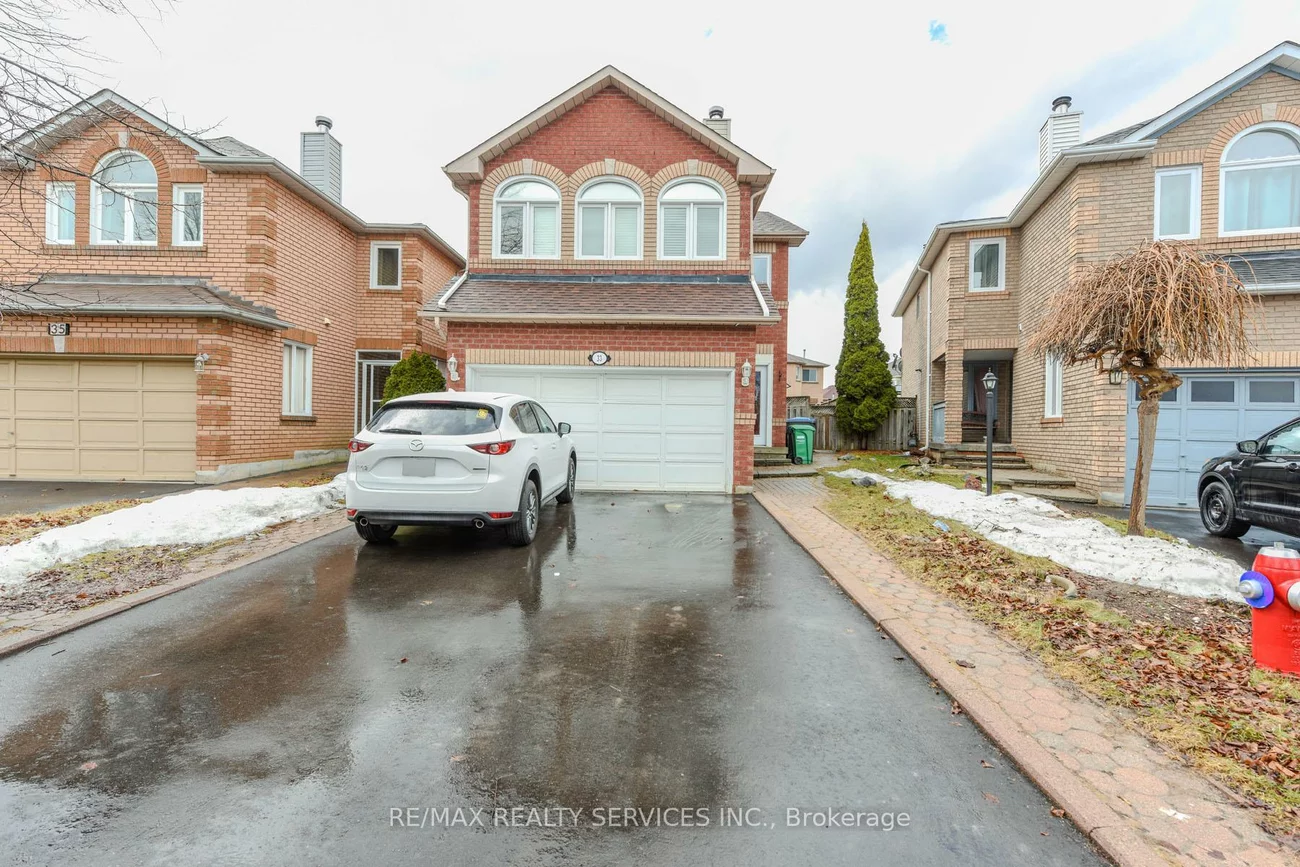 33, Valonia, Brampton North, Brampton