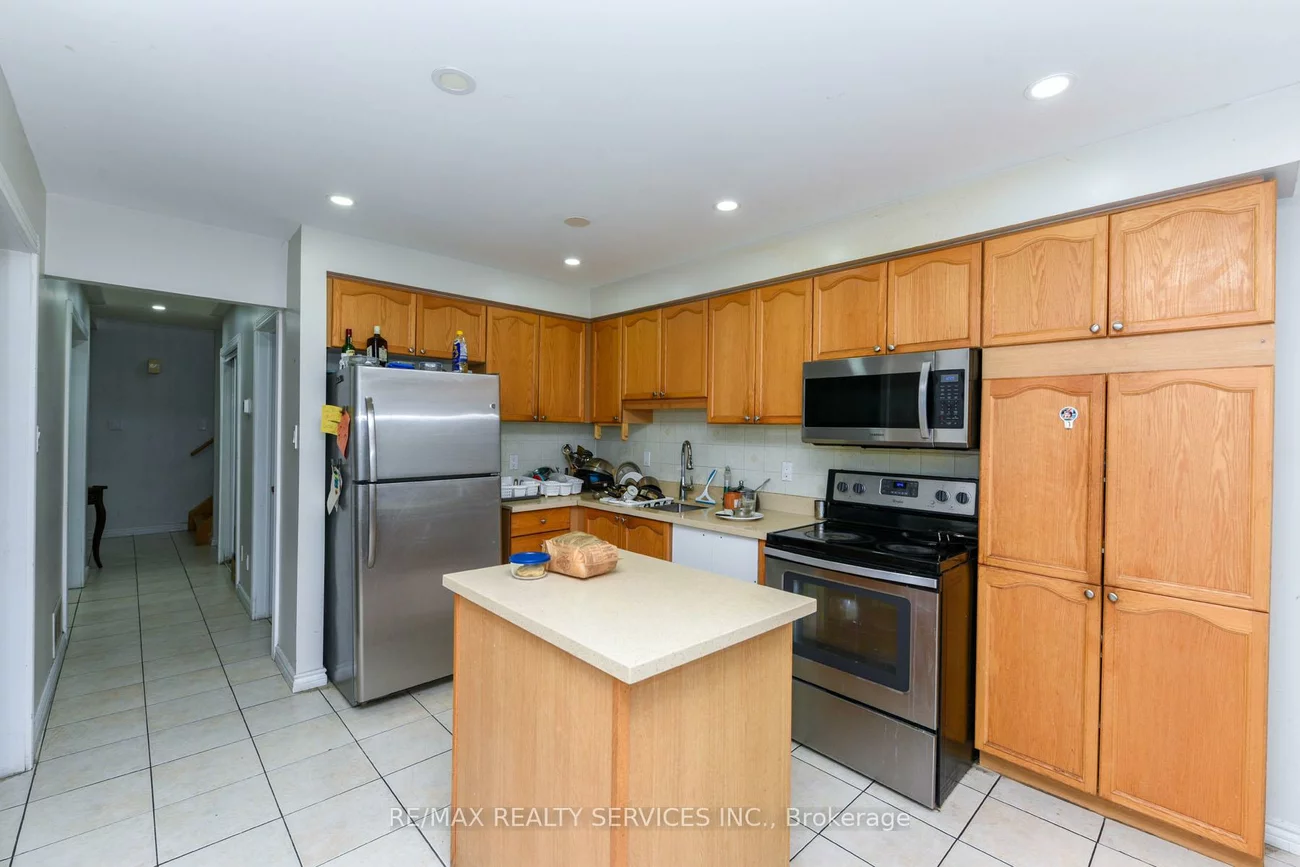33, Valonia, Brampton North, Brampton