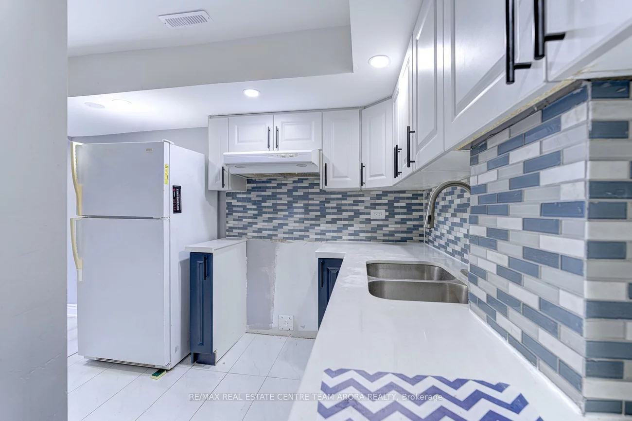 10, Menoke, Heart Lake West, Brampton