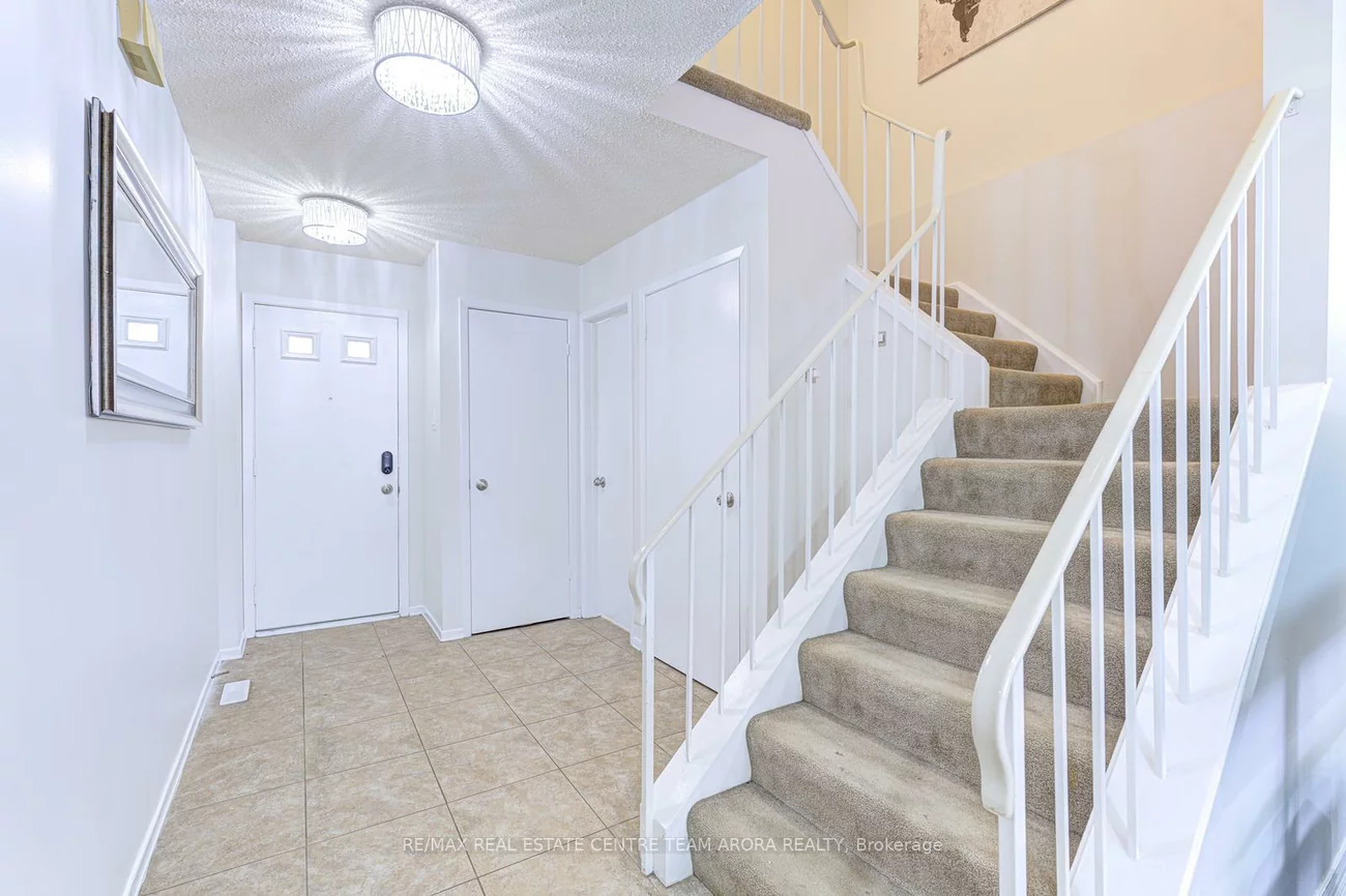 10, Menoke, Heart Lake West, Brampton