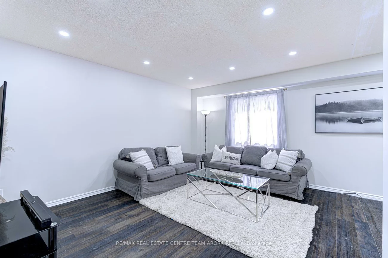 10, Menoke, Heart Lake West, Brampton