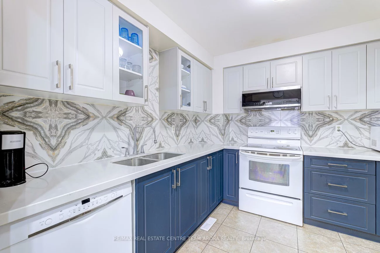 10, Menoke, Heart Lake West, Brampton