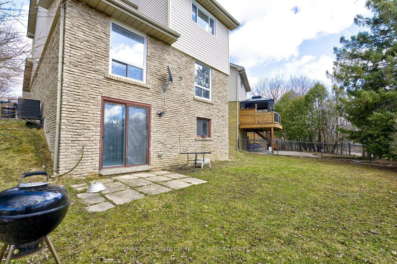 10, Menoke, Heart Lake West, Brampton