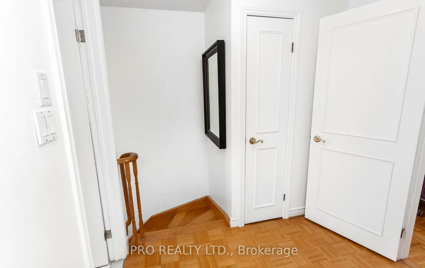 353, Rutherford, Madoc, Brampton