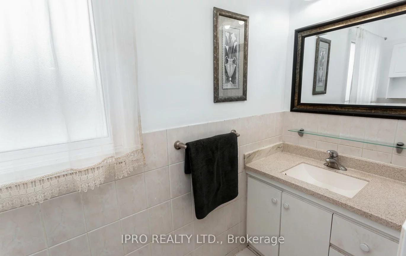 353, Rutherford, Madoc, Brampton