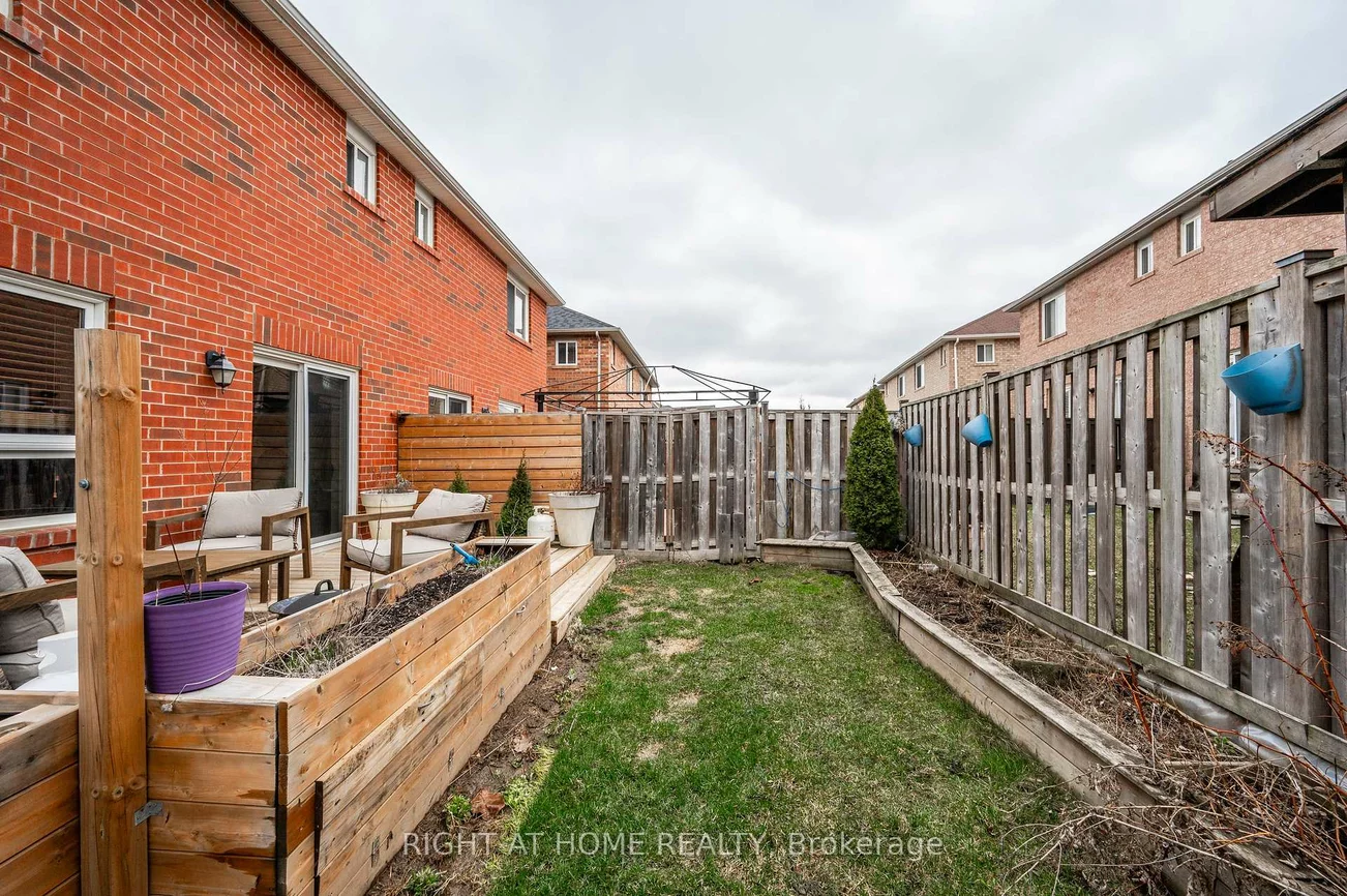 22, Albery, Fletcher's Meadow, Brampton