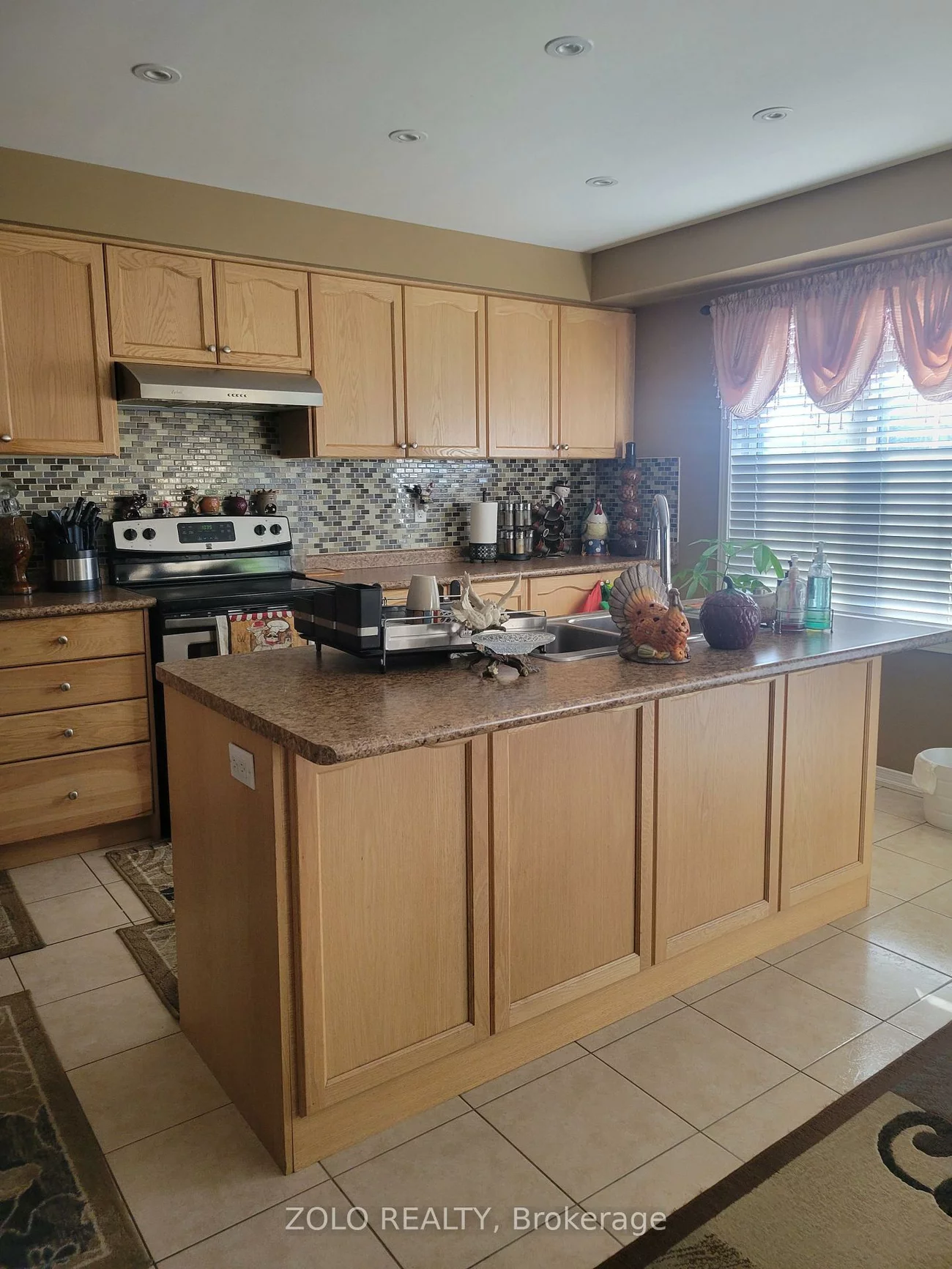 68, Delport, Bram East, Brampton